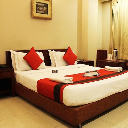 Oyo Premium Kaushambi Hotel Indirapuram Екстериор снимка