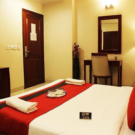 Oyo Premium Kaushambi Hotel Indirapuram Екстериор снимка